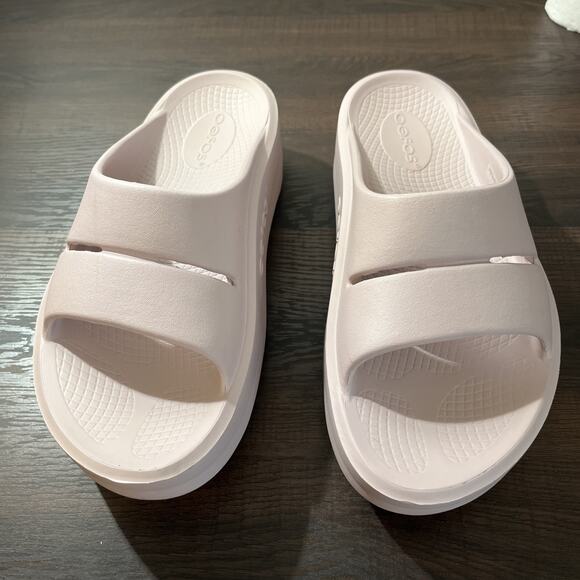 OOFOS OOmega Ooahh Women's Size: 7 Blush Pink Sandal Slide Shoe Recovery - Picture 2 of 10
